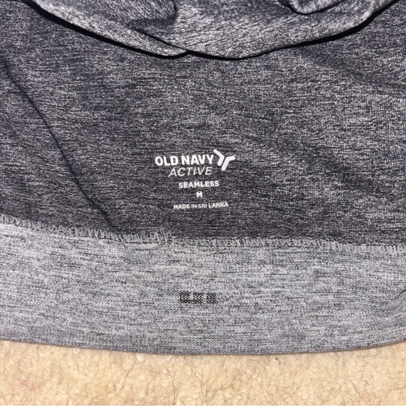 Old navy athletic cropped tank - Picture 3 of 5